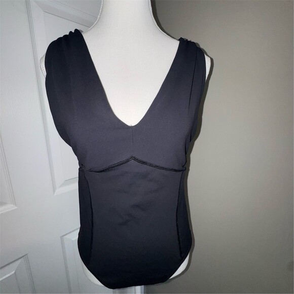 Lululemon City One-Piece bodysuit Womens L/XL Black Cross Back Open Back Yoga - Picture 3 of 15